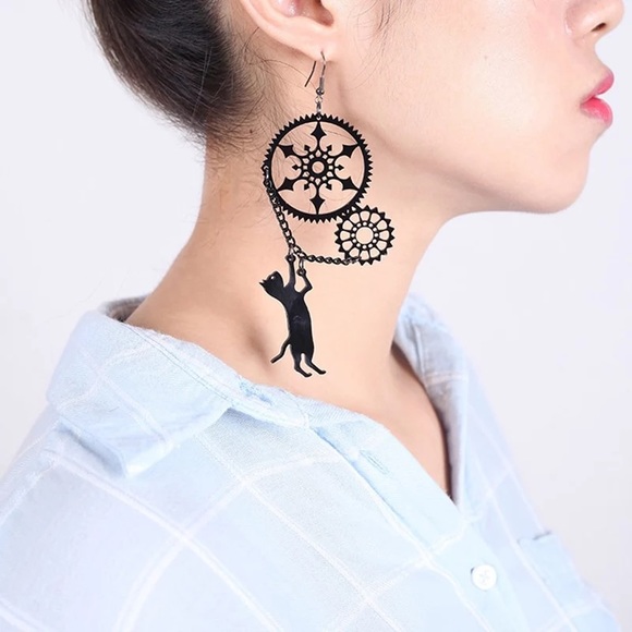 Tendzi Trends Jewelry - Black Cat Acrylic Gear Dangle Earrings